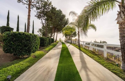 Temecula House | 2-bedrooms in serene resort-style pool oasis