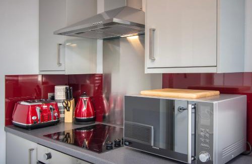 South Shore Apartment | 2 Bedrooms Sleeps 6 Near Top Blackpool Attractions
