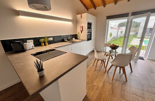 Mouraria Villa | 2 Bedrooms Villa in the west of Portugal, near the beach, with swimming pool
