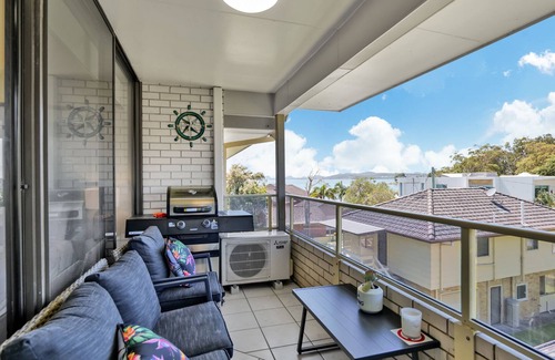 Soldiers Point Apartment | 2 Bedrooms w/Pool+Beach within metres of your door