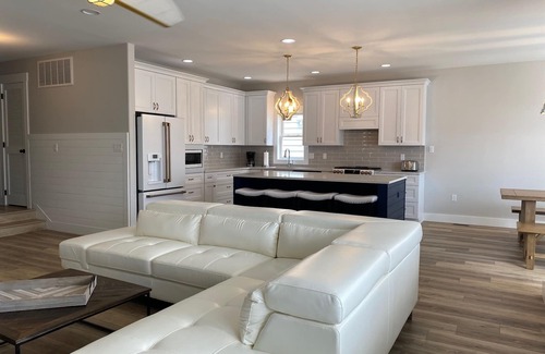 South End Condo | 2 Blocks from the beach! Sleeps 10! Book today!