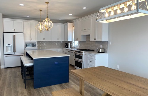 South End Condo | 2 Blocks from the beach! Sleeps 10! Book today!