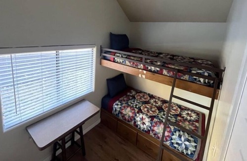 Park City Cabin | 2 BR / 2 BA Cabins.