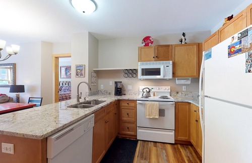 Copper Mountain Village Apartment | 2 BR/2 BA Copper Springs Unit