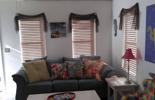 Indian Rocks Beach Cottage | 2-br Beachside Cottage with Pool