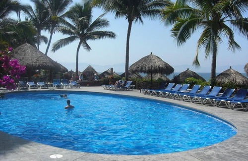 Nuevo Vallarta Condo | 2 Br Five Star Playa Royale Residences Building