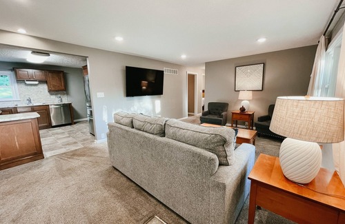 Millersburg House | 2 Br home with Hot-Tub! Quiet, dead end street