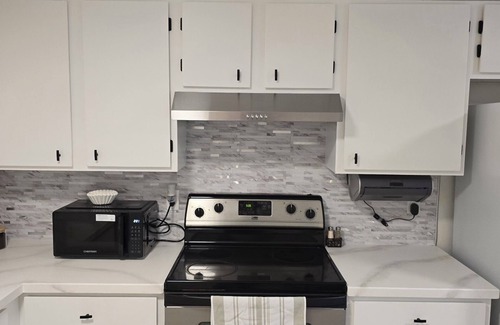 Roosevelt Apartment | 2 BR/Modern & Bright/Near Downtown Bellingham