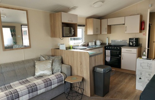 Burnham-on-Sea House | 2 Brightholme 6 Berth With Decking & Enclosed Gard