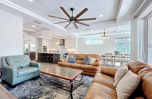 Siesta Key House | 2-Car Garage, Private Pool & Beach Access, BBQ grill & Pool/Beach Toys