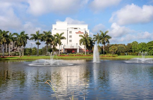 Palm Beach - West Palm Beach House | 2 Connecting Suites at a Hotel