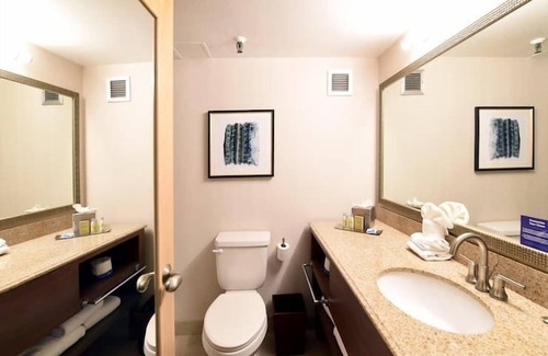 Tucson House | 2 Connecting Suites at a 4⭐️ Hotel