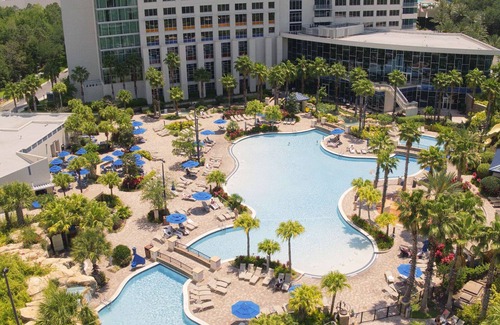 Florida Central Atlantic Coast Hotel | 2 Connecting Suites at a 4.5⭐️ Hotel