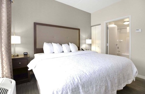 Bairdford Hotel | 2 Connecting Suites at a Hotel