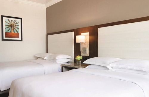 San Gabriel Hotel | 2 Connecting Suites at a Hotel