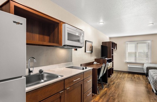 Dupont House | 2 Convenient Rooms w/Fully Equipped Kitchen and Living Room | Near Downtown
