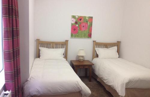 Upper Town House | 2 Crescent Gardens Guest House