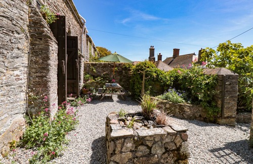 Burgh Island Cottage | 2 EASTON BARN, pet friendly, with a garden in Bigbury