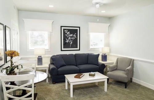 Lackey Resort | 2 Elegant 1BR Gated Villas Close to Jamestowne & Historic Area Trails