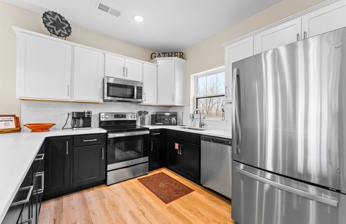 Branson House | 2 Epic Lakeview Homes, 18 BDs, Community Pools