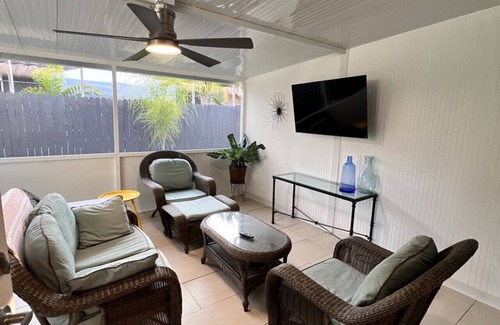 Tamarac House | 2 Fam home, Sleeps 14