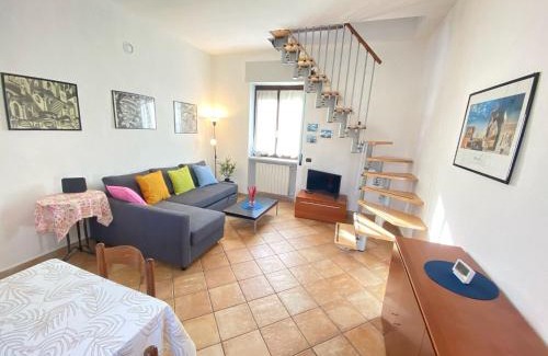 Trezzano Rosa Apartment | 2 Fiat Discografica, in Coorte Tranquilla, vicino a Leolandia, comoda per Gruppi o Famiglie