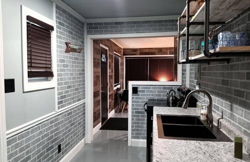 Carrollton Cottage | 2 fireplaces, fire pit @Leesville Lake 2 Private Bdrms NO Stairs 25% 3rd night