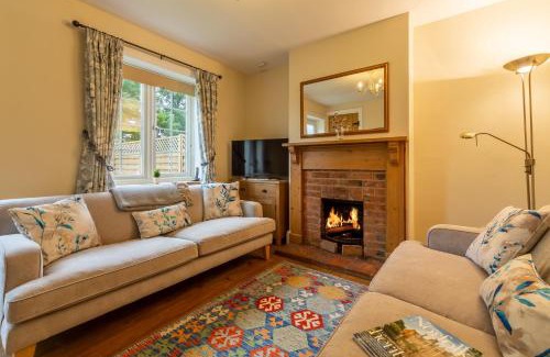 Thornham House | 2 Hall Lane Cottages