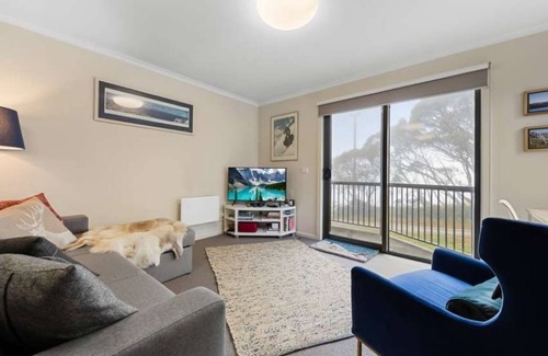 Hotham Heights Apartment | 2 Higgi Drive - Ski in Ski out