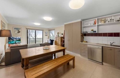 Hotham Heights Apartment | 2 Higgi Drive - Ski in Ski out