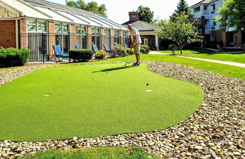 Mishawaka Hotel | 2 Homely Studios with Kitchenettes! Pool, Parking!