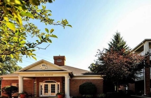 Mishawaka Hotel | 2 Homely Studios with Kitchenettes! Pool, Parking!
