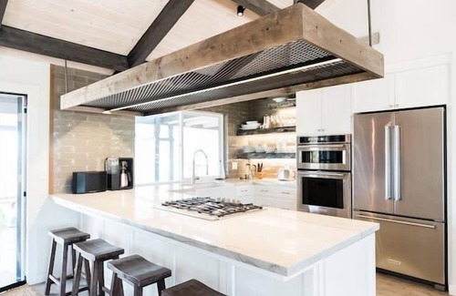 Mariposa House | *2 Homes* Moon Ranch & Little Moon Carriage House-Views Hot Tub-Yosemite Gateway