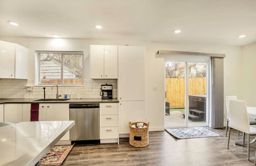 Salt Lake City House | 2 Hot tubs w/adjoining yards for side by side townhomes!