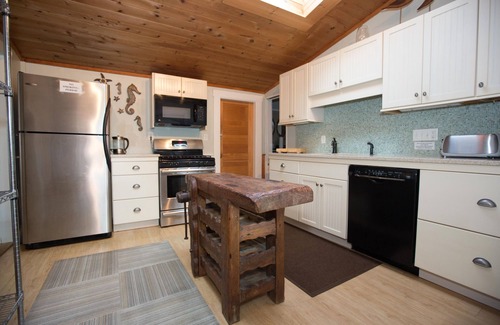 York Beach Other | 2 HOUSES IN ONE. ROOM TO SPREAD-OUT!
