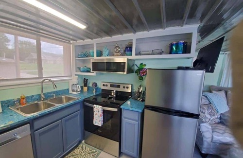 Muscle Shoals Condo | #2 - Lake Condo Right on Wilson lake!Two piers!