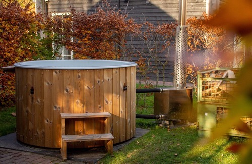 Notter Cabin | 2 luxury homes with hot tubs, saunas and large backyard