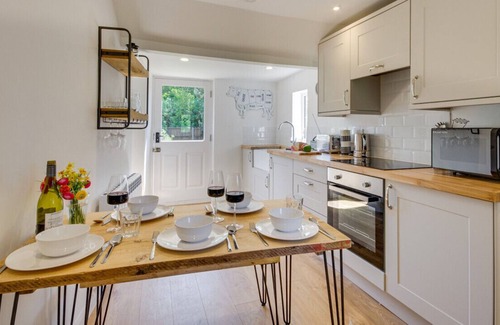 Melton Constable House | 2 Marestail Cottages