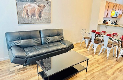 Reno House | 2 Masters, 3 TVs, Sleeps 7/D8