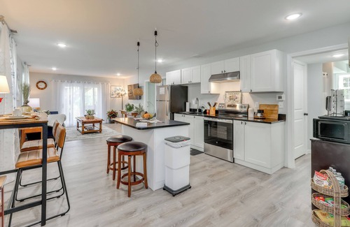 West Haven Apartment | 2 Mi to Beach, Shared Yard Space: West Haven Apt!