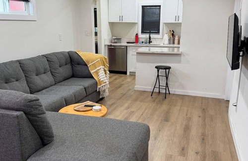 Eastside House | 2 Mi to Dtwn Long Beach: Sleek Retreat w/Patio!