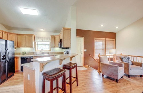 Innsbruck Val Moritz House | < 2 Mi to Granby Ranch: Home w/Hot Tub & Decks!