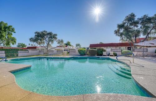 South Scottsdale House | 2 Mi to Old Town Dog-Friendly Condo with Patio