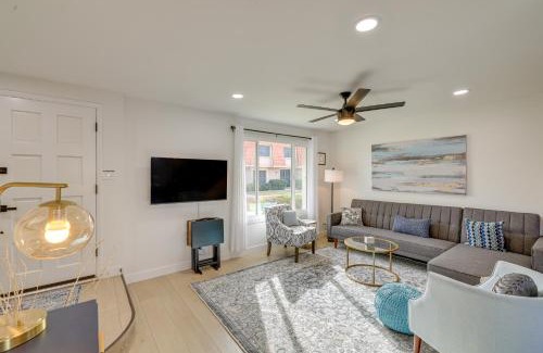 South Scottsdale House | 2 Mi to Old Town Dog-Friendly Condo with Patio