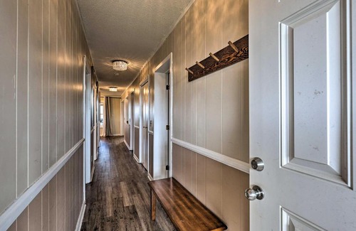 Banner Elk Apartment | 2 Mi to Skiing Beech Mountain Resort Condo!