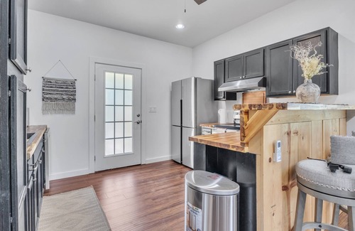 Starkville House | 2 Miles from MSU | Modern | Perfect for Couples