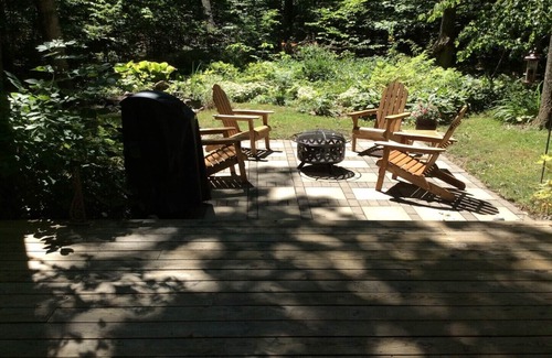 Cedar House | 2 Miles to Good Harbor Beach, Pet Friendly