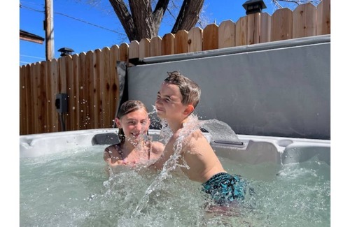 Williams Cottage | 2 min from rt 66- hot tub-firepit-bocceball-bbq