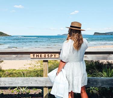 Ettalong Beach House | 2-Min Walk to Beach Modern Firepit Yard Kids welcome