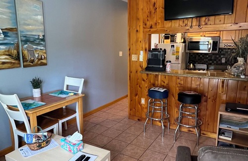 North End Condo | 2 MINUTE WALK TO BEACH IN BEAUTIFUL OCEAN CITY-FEET TO THE BEACH